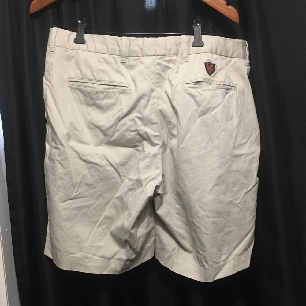 Ralph Lauren polo shorts - Picture 2 of 5